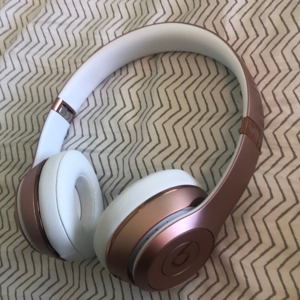beats solo3 wireless headphones